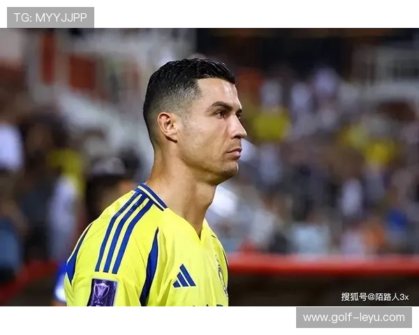 足球明星闪耀全球 球场内外风采尽显 英雄本色引领时代潮流